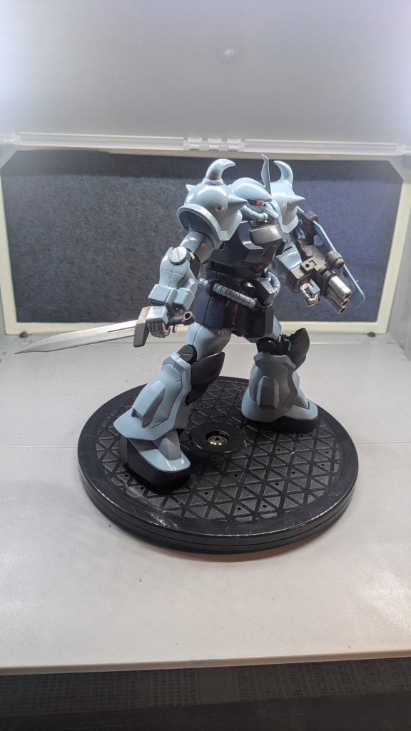 後は、クリア吹いて、ウェザリングして、墨入れして、やることまだまだ沢山。ジオラマ制作も····。作ってみて旧MGだから、フレームパーツほぼABSやし、稼働域少ないし、肩アーマーの合わせ目消し失敗するし散々でした😅が、楽しくつくりました。&nbsp;