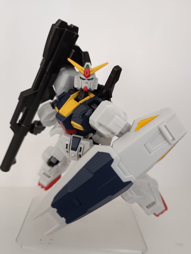 首を上げる動作も得意です！！