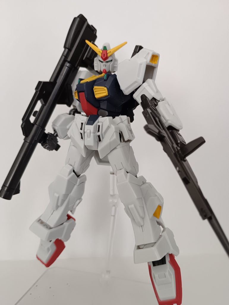 はい、以上になります！！超可動するガンダムのフィギュア、Gフレーム、魅力的ですよね！！お値段も内部フレーム、外装パーツ合わせて1500円ほどなので、皆さんもお手に取ってみてはいかがでしょうか！！色分けが足りないところが多々ありますが、塗装の練習としてみる、というのも出来ますよね！！材質はABSなので、ガツガツ塗装するのは向いていない、というのにはご注意を！！最後までご覧いただき、ありがとうございました！！是非、コメントもよろしくお願いします！！皆さん、良いお年を！！