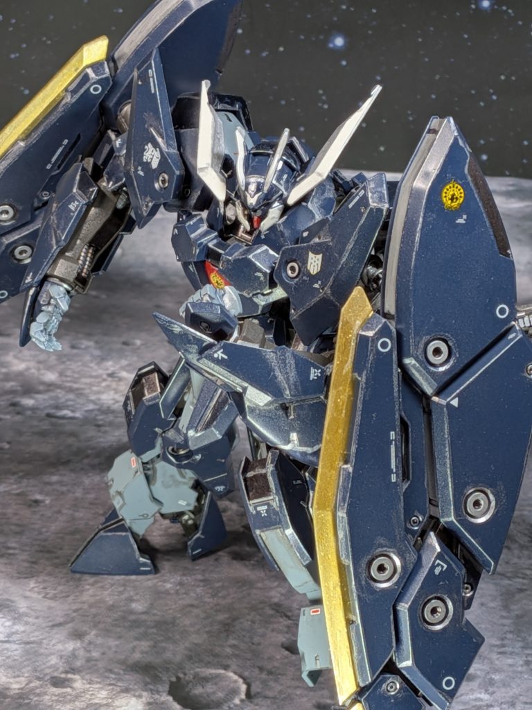 まずは、アップ絵こんな事もあろうかと、鉄血シリーズのデカールを買っておいたのさ(たまたま)