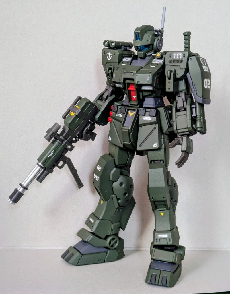 成形色より暗めにしてみました！キットとしてモールドも細かく、一言でカッコイイ(gandam-hand2)