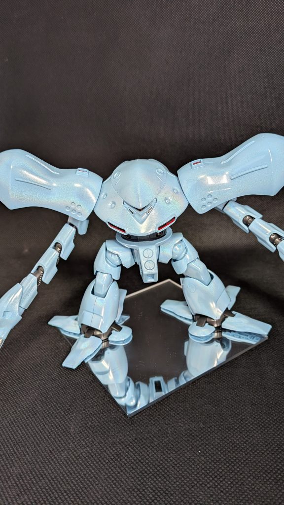 撮影環境の照明だとホログラム感がなかなか見られないのでかなり調節してこのぐらい。&nbsp;