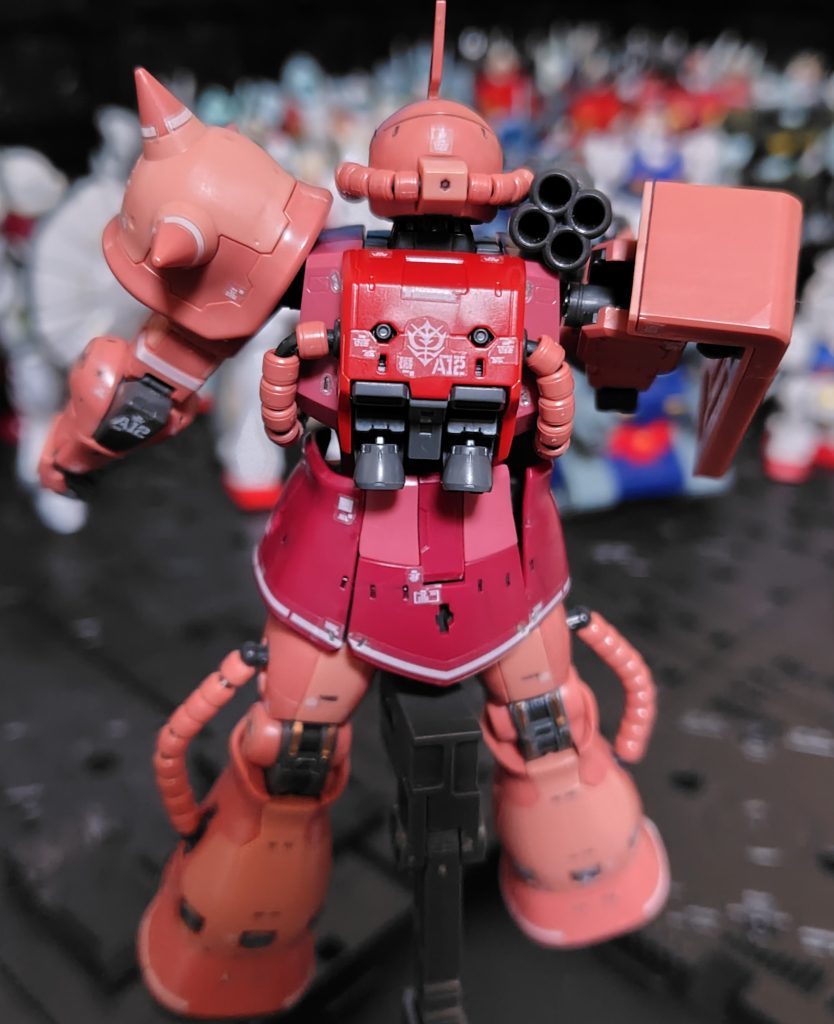 連邦軍の機体に向けてのバズーカですが、どうにもなりませんね🥲コレでは終われません……くだらない事をしますが、お許しくださいm(_ _)m