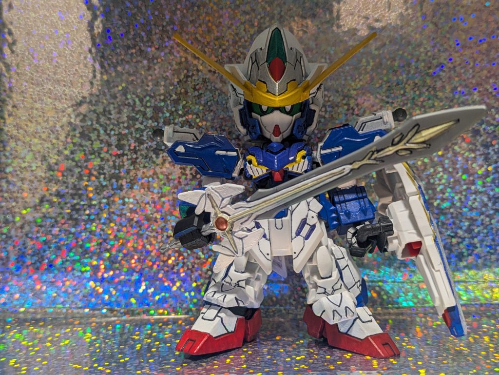 手には,友人であり,剣術の師であるレギンから譲り受けた名剣「グラム」。レギンとはこの後,数奇な運命の巡り合わせがあるんですが,どのMSとミキシングさせようか・・・。