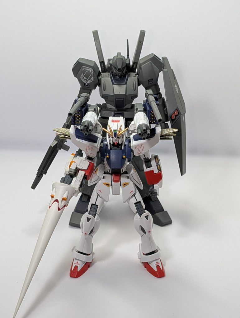 キンケドゥ「これで最後の出撃だ。先に行くぜ、ウモン爺さん」ウモン爺「おう。小僧、ここまで来て落とされるなよ?嬢ちゃんが泣くぞ」 映画のその後が、今後描かれるのでしょうか?できれば見たいなあ(gandam1)その頃までガンプラを続けていけたらな〜と願い、今年の模活の締めくくりです。今年1年、色んな方から見て頂き、いいねまで押して頂き、本当に感謝です。誠にありがとうございました。来年も皆様よろしくお願い致します🙇