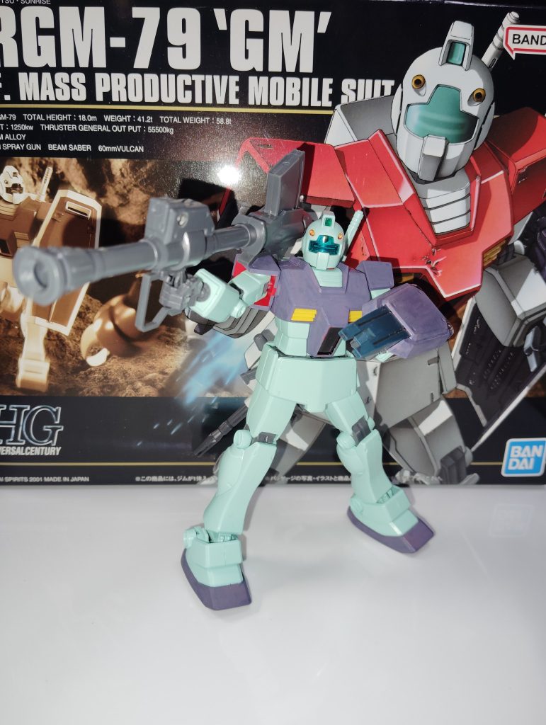 WD隊のジムの様に陸戦シールドとロケットバズーカを装備、機動力はジムと同じ、それでも前線寄りで戦う