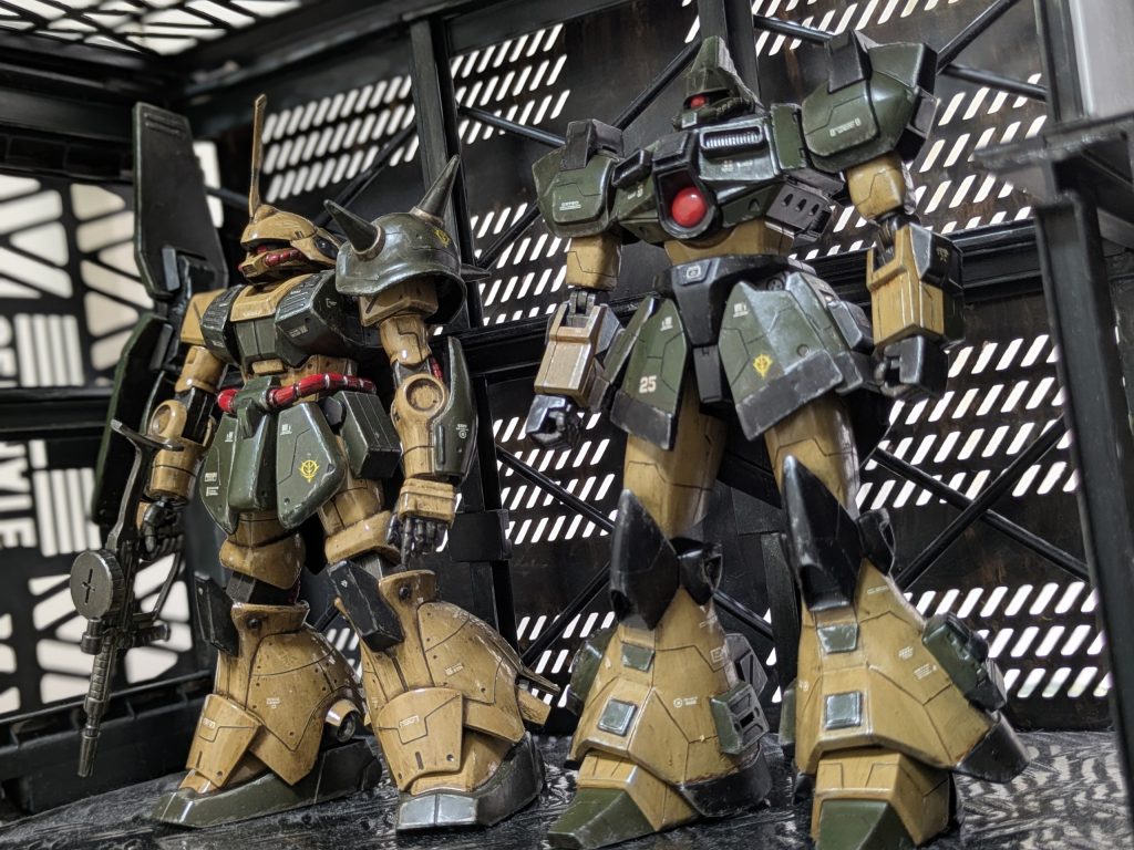 マラサイパイセンと格納庫写真。ライトブラウン部分のヌメヌメ感、もう少し欲しかったですかねぇ…🤣