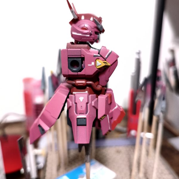 運良くムーンガンダムを手に入れたので今作ってますんまだ頭部、胸部、腰部しか出来てませんが完成が待ち遠しいです✨このキット造形良いですね〜（3枚目）