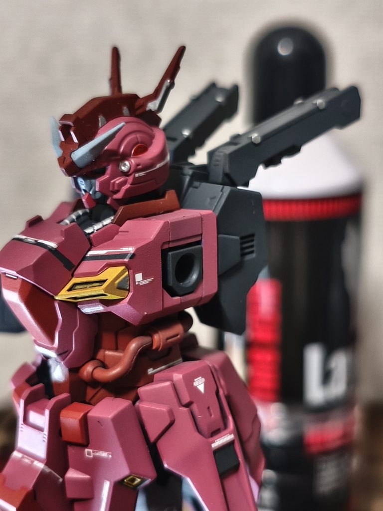 デカールはNAZCAさんのシステムマーキングN1を使用HGにはちょうどいいサイズで愛用しています