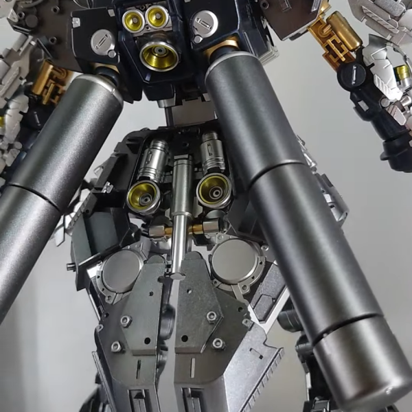 キャンディー塗装２作目はサザビーver.kaです。スペシャルコーティングを見て感動したのですが、高くて買えない😭なのでver.kaを購入し、少しでもスペシャルコーティングに近づけたいと思います。内部フレームはギラギラにしたかったので、スターブライトアイアンを中心に塗り分けしてみました！（3枚目）