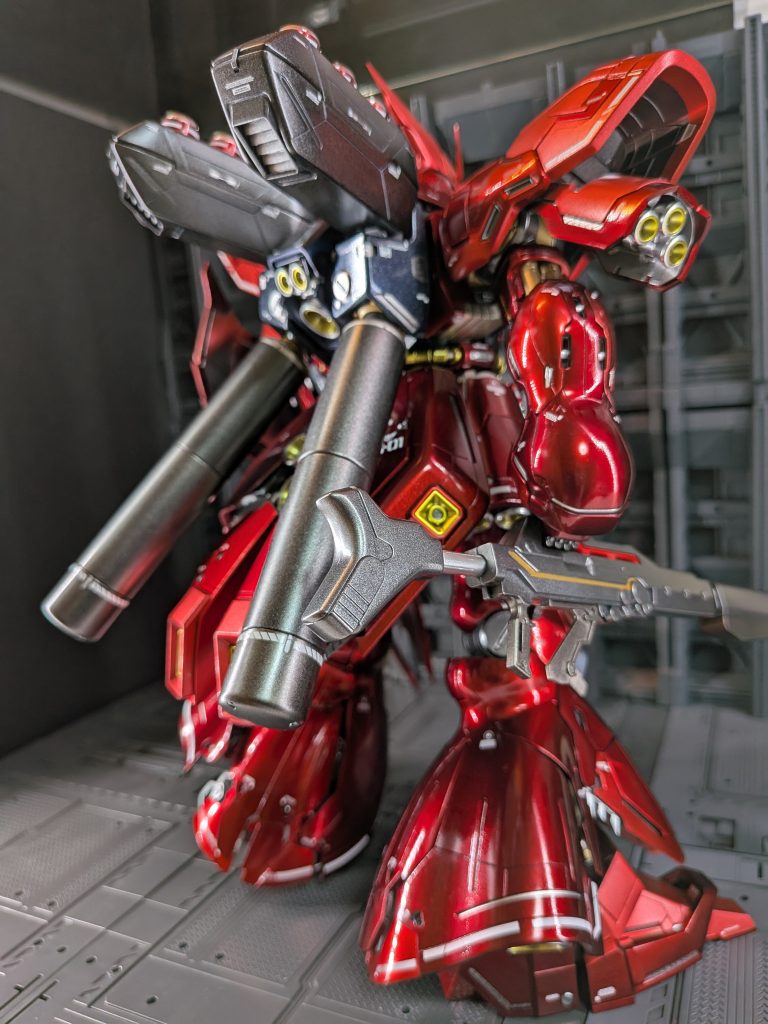 下からのバックショットです。なかなかキレイなキャンディー塗装になったかな?😁キットが良いので、さまになってます✨