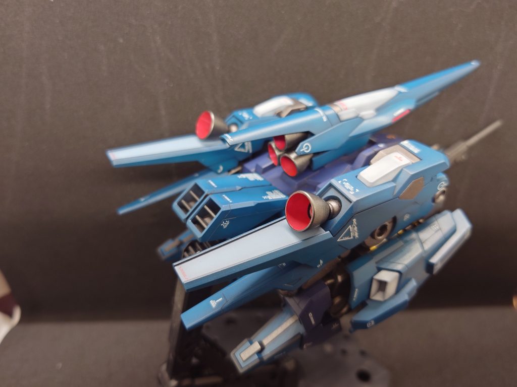 塗装剥げが怖くて、変形は撮影の１回のみです