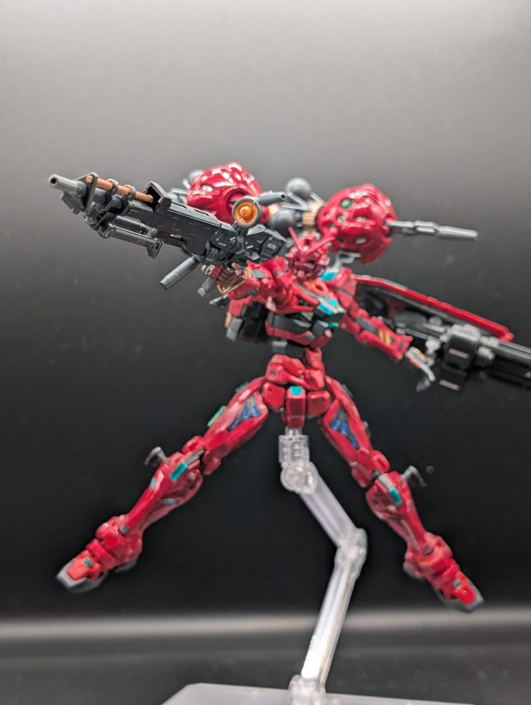 試作型ロング·ビーム·ライフル、銃身部分をガンダムベース限定システムウェポンのものに変更してます。