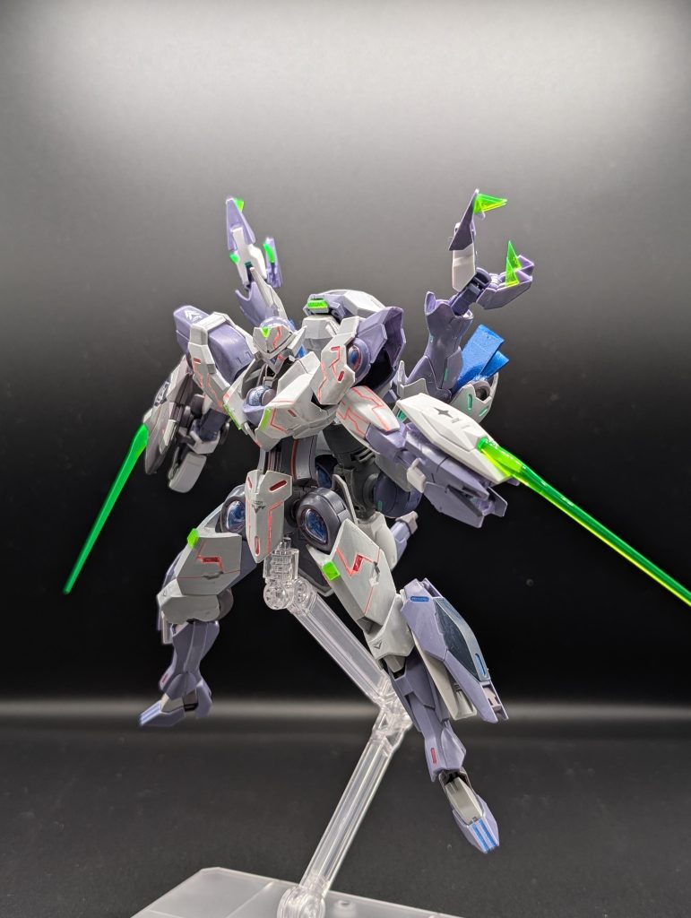 その後、ビームサーベルで接近戦へ！