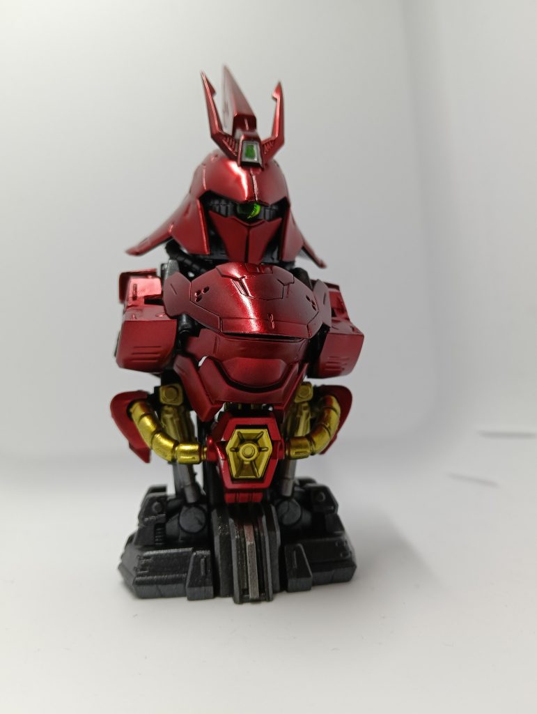 モノアイの発光はあんまり目立たなくてほぼ無いようなものですね…試しに周りをメタリックで塗ってみたのがダメだったんでしょうね今回はブラックライトでの発光はありません