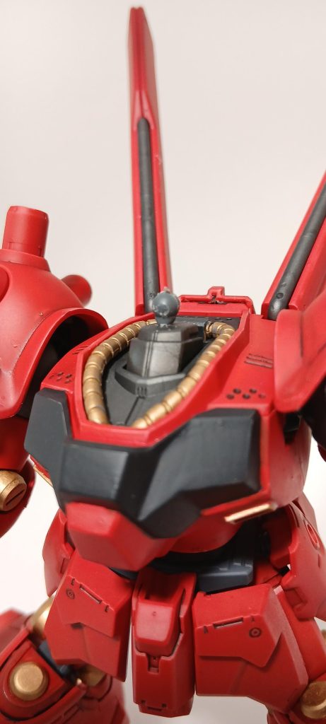 首が固く、製作中にねじ切れてしまいました。代わりに真鍮線で取り付けたポリキャップの首がちょうどいい感じです。