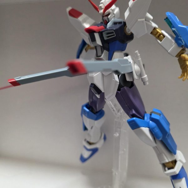 ストライクフリーダムを自分好みに改造。「もしも自分がガンプラバトルで使うなら」というコンセプトで製作しています。（5枚目）