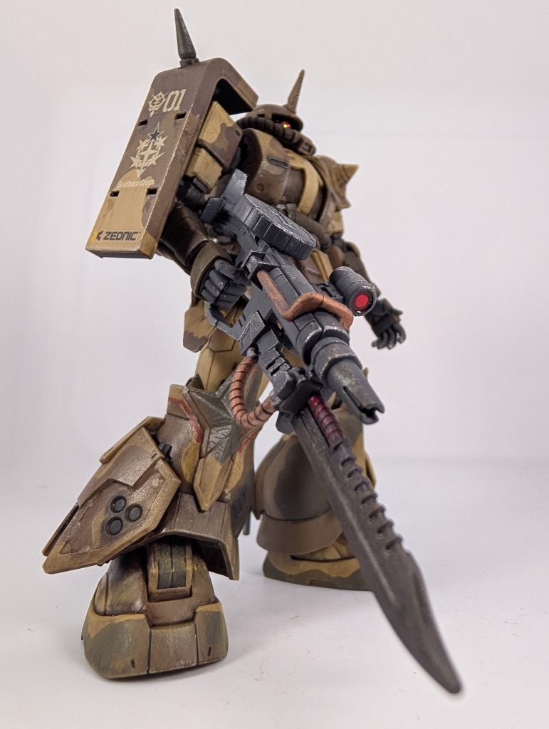 足元はT-Nonさん命名の【ガラピコ汚し】をしております(zaku-kao2)てか茶色の機体で砂汚れが目立たん（笑）