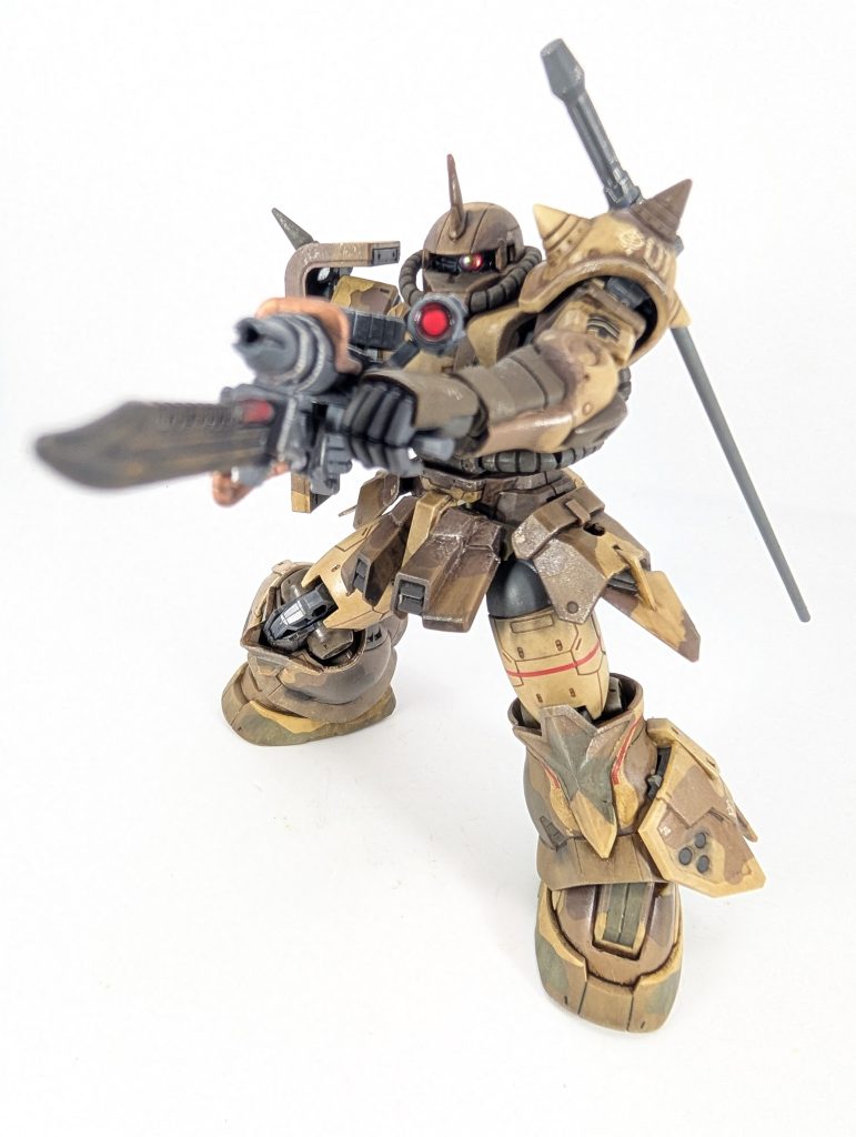 マシンガンは思いつきで塗装しました(zaku-kao5)