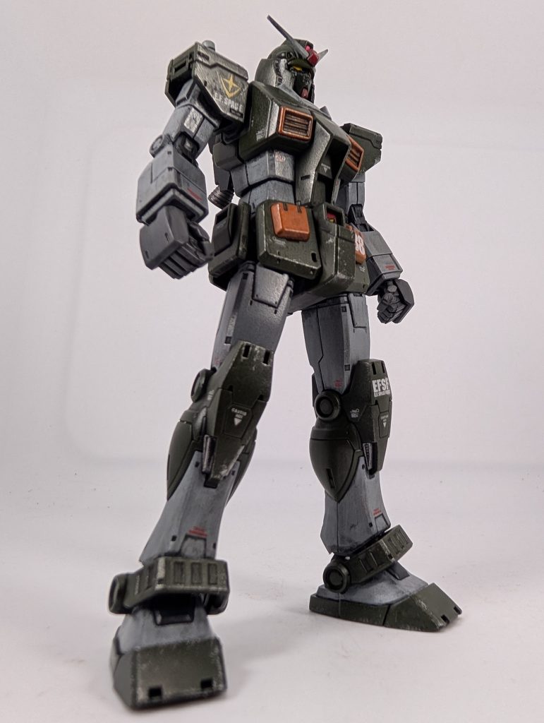 しっかし…ガンダムって装備が無いとかなり華奢な体型になりますね（笑）