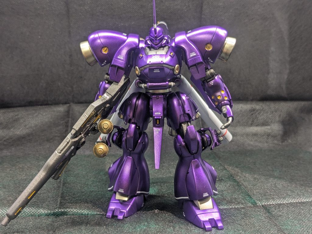 正面ビームライフルはゲルググマリーネ(シーマ様)のキットを高くて買えずガーベラテトラのモノで我慢