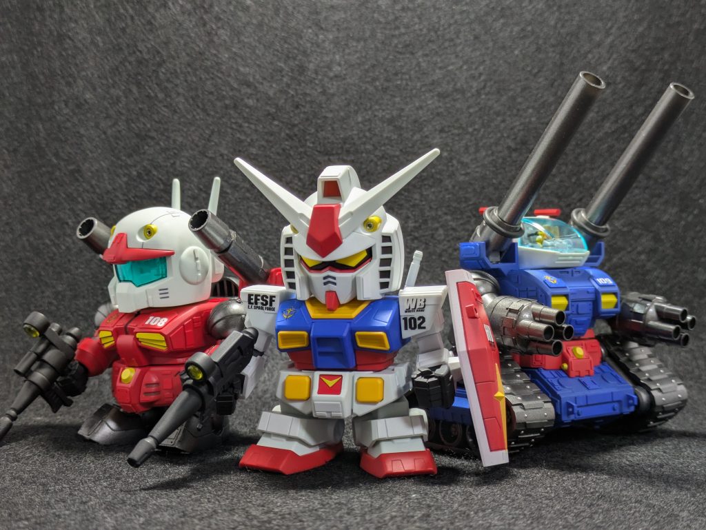 SDガンダムV作戦セットのパッケージの並びで撮影。