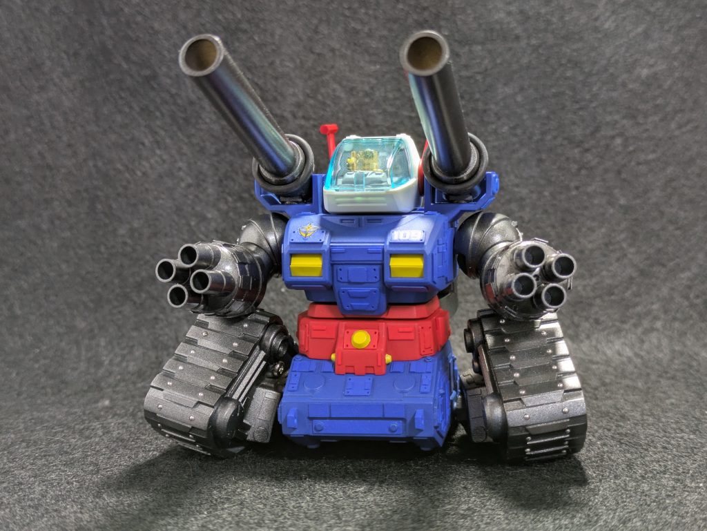キャタピラ部にはジャンク品のHGザク肩周辺パーツをメイン使用しています。