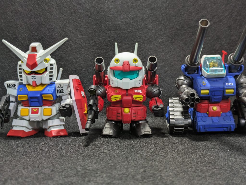 1ヶ月程鑑賞した後、合間に製作したBB戦士コマンドガンダムと共にリサイクルショップで買取りしていただく予定です。