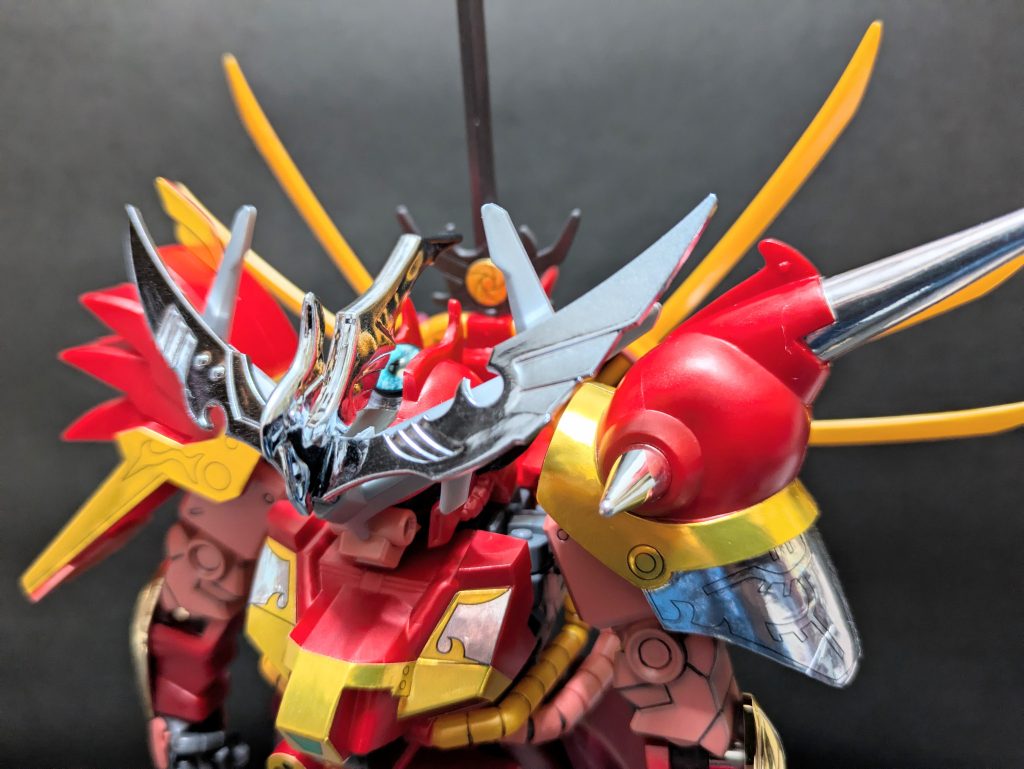 ここにも魔黒眼がギロリ。