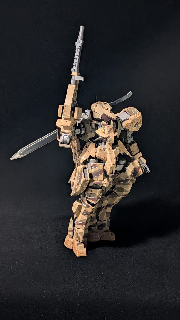 地上戦用の余剰パーツはグレイズ改のキットのオマケより拝借