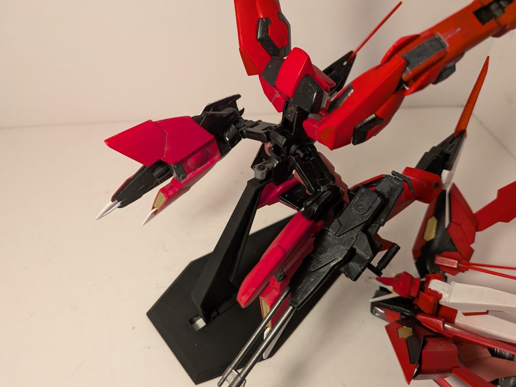 MA状態でもディスプレイできるように取り付けジョイントをさせています。