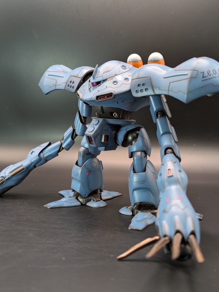 ジオン系MSは面積があってスジ彫りのやりがいがありますね~。