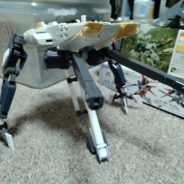 ティックバラン進捗。上半身、下半身それぞれ90gオーバー。プラ板2〜3枚使ったかな？ （2枚目）