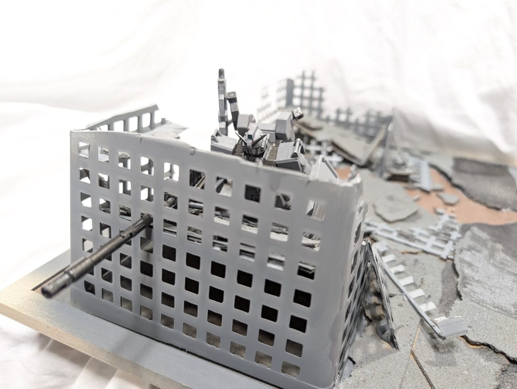 廃墟ビルに隠れて狙撃