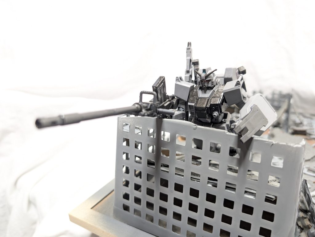 廃墟ビルから乗り出す