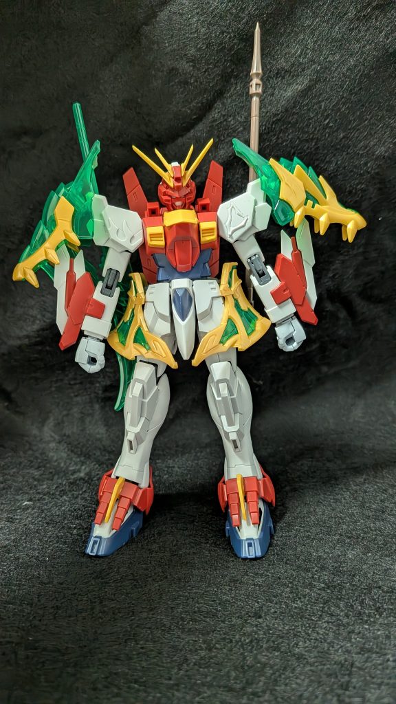 こちらが塗装前。肩と龍、サイドスカートを関羽雲長νガンダムのものにしています。