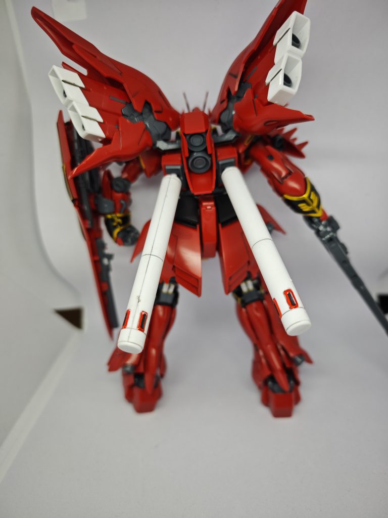 背部です。部分塗以外はしていませんがオリジナルで膝裏のパイプ部分などは塗装しました。