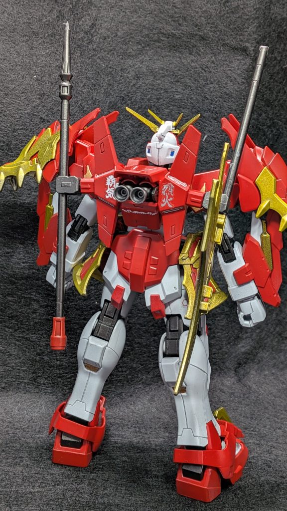 バックパックには薙刀をマウントできます。