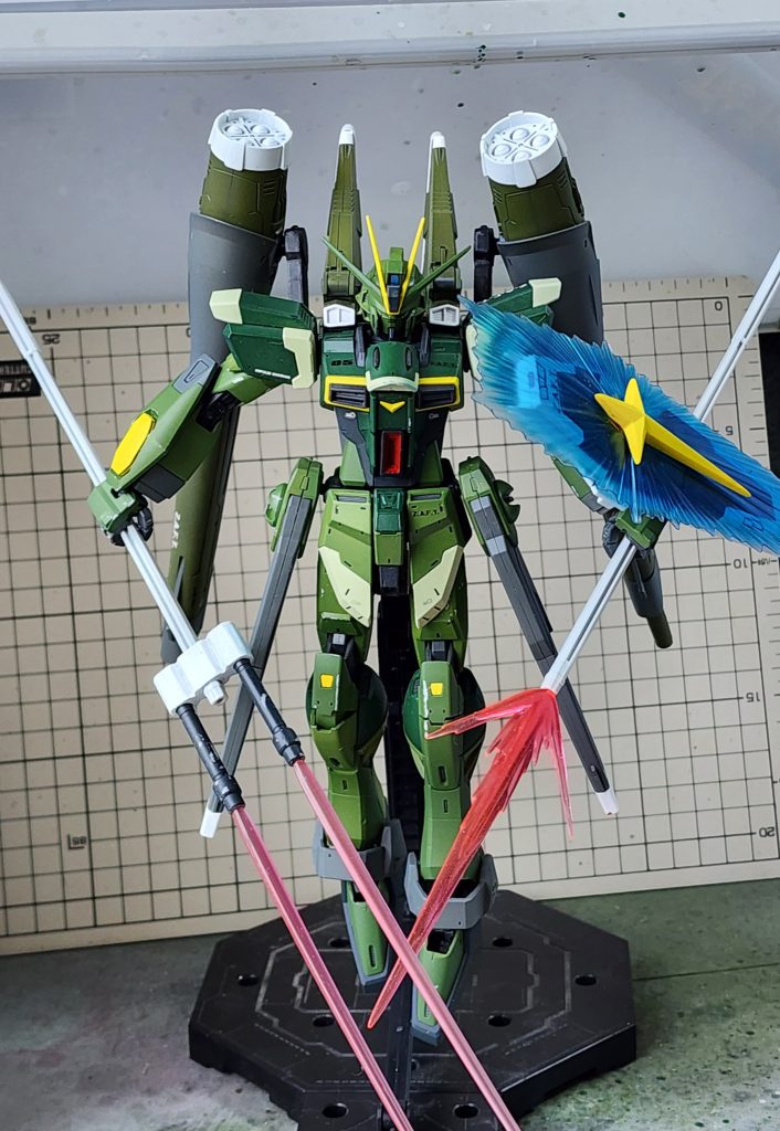 ビームサーベルとジャベリンの柄を組み合わせてオリジナルトライデントにできます。