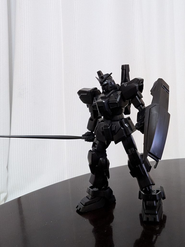 とりあえず素組み清々しいまでの黒。カッコいい！組みながら動かしながら「お〜」「すげぇ」とか感嘆詞の嵐。&nbsp;そして、この商品を目にしてZガンダム１話目のタイトルと思考がリンクした方は多いはず・・