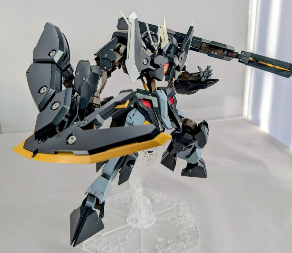 似たようなポーズで、◯城県◯戸イオンモール◯原店の3階にあるホビーゾーンにて、現在展示しています。期間約1ヶ月。&nbsp;