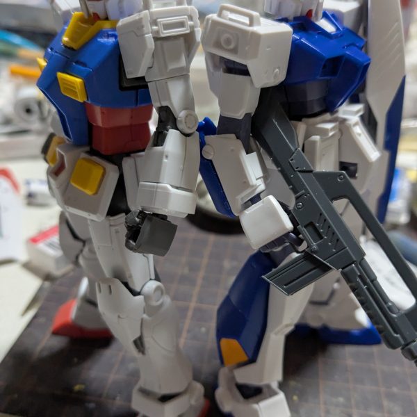 2025年 12月29日(月)。初めて、ORIGINガンダムを仮組みをしたが、頭、胴の接続が噛み合わせが悪くて大変だった。取り敢えず仮組みをしてみた。&nbsp;&nbsp;&nbsp;&nbsp;&nbsp;（3枚目）