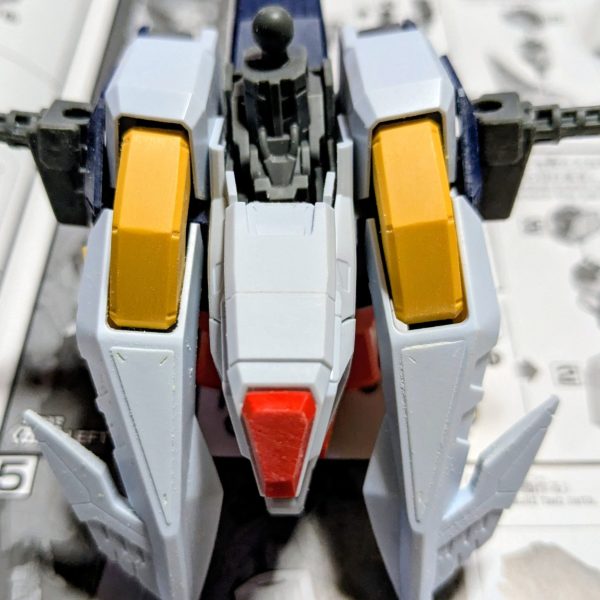 今朝。YouTubeを見ていたら作りたくなって、2021年 1月21に購入して積みプラに、なっていたクスィーガンダムを探して、製作開始して行く。胴体の部分だけで、8時間かかった。ヒケ処理やエッジ出しなどで。腰で、2時間かかった。腕、ここまで3時間かかった。脚、ここまで5時間かかった。更に、約9時間かかって仮組みが出来た。ヒケ処理等終わっている。ここから改修して行く。仮組みして、胴が短く感じた。脚も少し短いかも？何より顔は、絶対に変えたい。個体差なのか自立出来ず後に倒れる。スタビライザーを延長して、倒れ無い様に支えにしようかな。（2枚目）