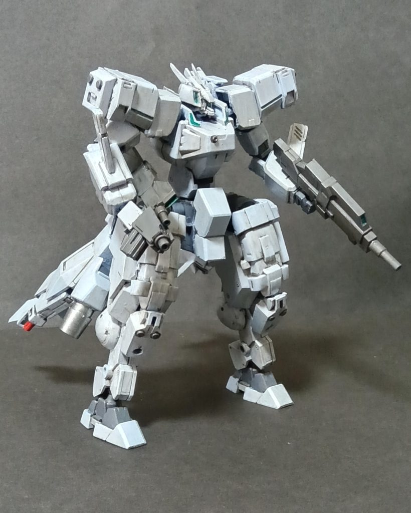 全装備状態。今回はシャルドール改、ジム・コマンド、ジム寒冷地仕様、30MM、境界戦機のジョーハウンド等様々なキットを使用しました。