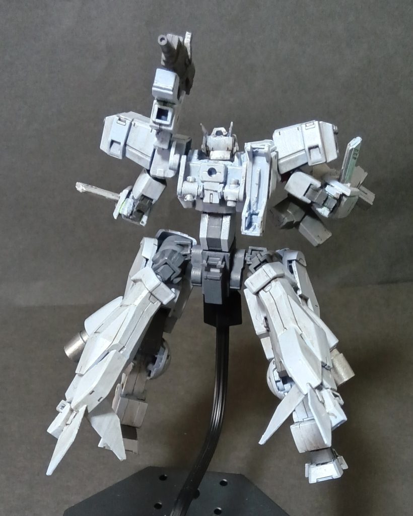 背面から。こう見ると粗が目立つ……見なかったことにしよう。