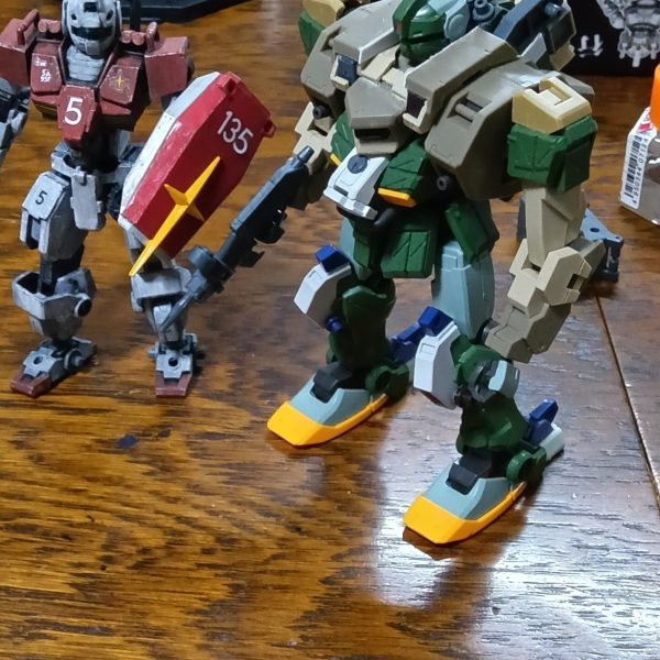 境界戦機のジョーハウンドとジムストライカーのミキシング。背面を盛りすぎてバランスが悪い。（4枚目）