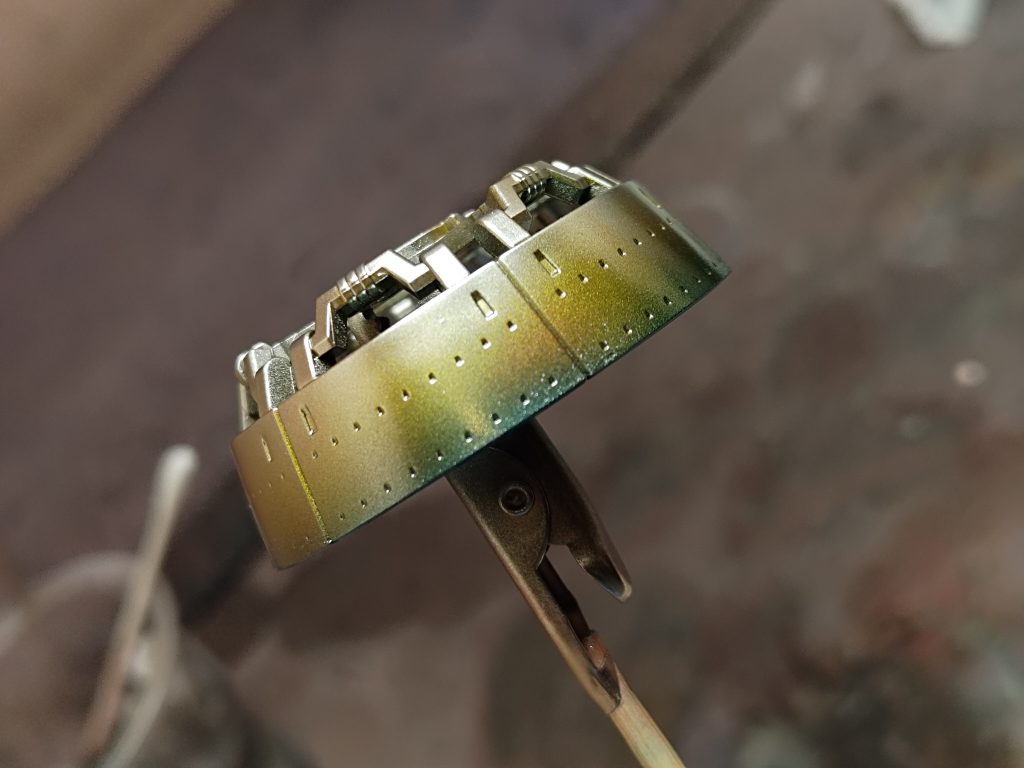 バーニアはこんな感じです。もっと大胆に青や他の色も使ったほうが良かったかな、と反省点が多いです。