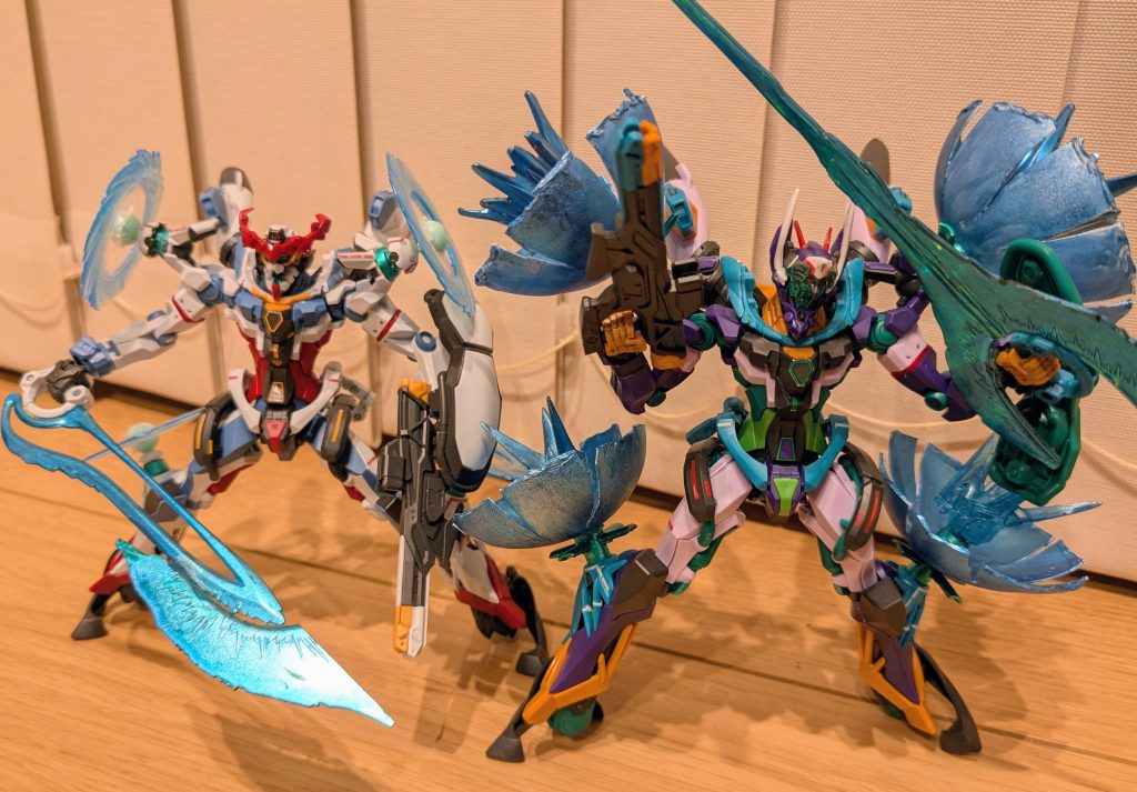 以前作成したジークアクスのビームサーベルにも、サザビーのヒートホークエフェクトを接着し、それっぽくしてツーショット。放出、発散している分、ジフレドのほうがボリューミーになって見えますが、スタイルはまったく同じ。顔と細部が違う程度なはずなのに、全然違う感じに見えるジフレド、作って良かった〜と思う今日この頃です。また新年も、何か思うところがあれば、色々作成してアップしていこうと思っております。以上、最終的に色々やってしまったジフレドでした！ご覧いただき、ありがとうございました！！皆様、良いお年を〜