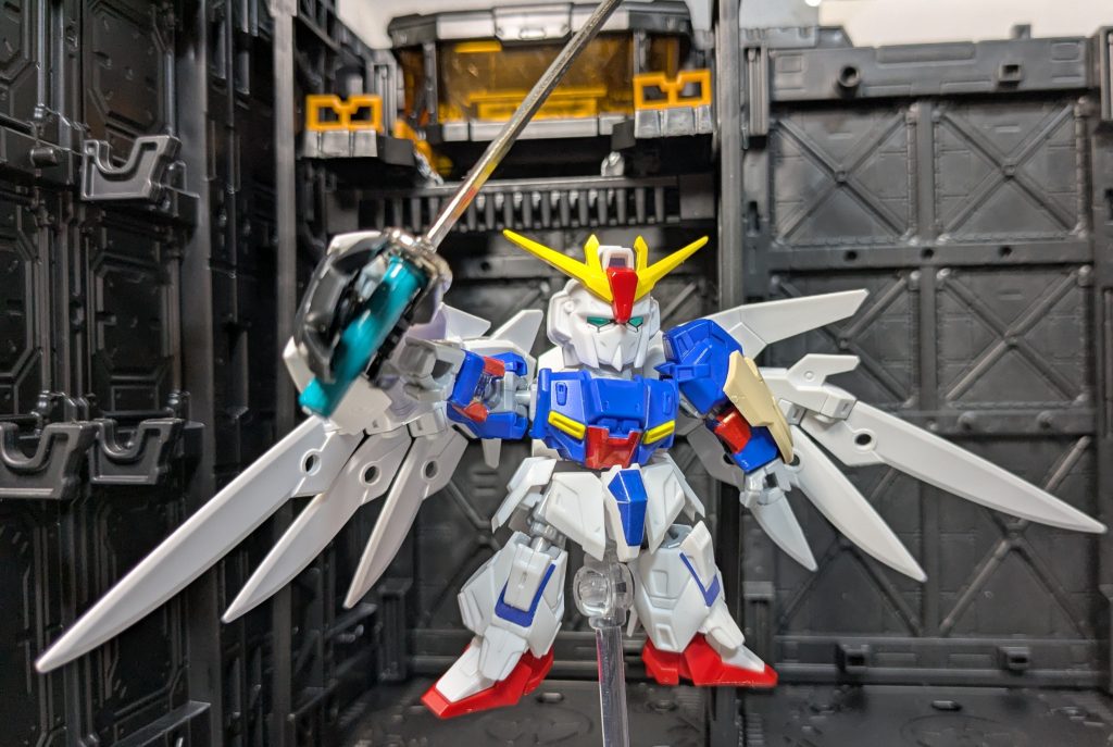 思い出3 30MMシリーズのオプションパーツとの組み合わせが楽しかったです。サイズ的にモビリティジョイント側が小さめな感じで、大きめな武装という感じで取り付けられました