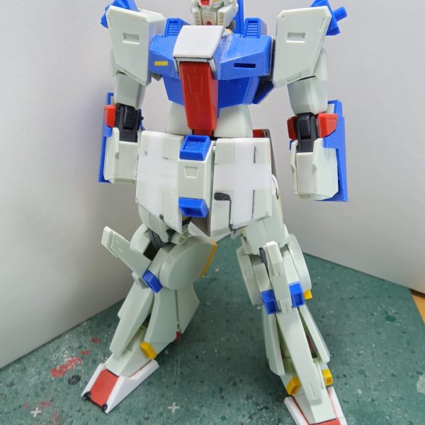 つま先を4ミリ幅増ししましたつま先を幅増ししたので足の甲に当たるパーツ（☓印のトコ）も幅増ししたいのですが………先日スジボリ堂さんのＲＰカッターなるモノを購入いたしまして、現在配送待ちなのですが、到着したらすぐ使いたいのでプラ板切り出しの作業を温存してたりするんですよねぇ（笑）ＲＰカッターはいいお値段するので正直購入するまで半年間ほど悩みましたが精度の高いプラ板が切り出せるとのことなので思い切って購入しちゃいました到着が待ち遠しくて仕方ありません（笑）つま先を幅増ししたことによってかなりイメージが変わり　“骨（こつ）”　の理想とするダブルゼータにだいぶん近づいてきました（3枚目）